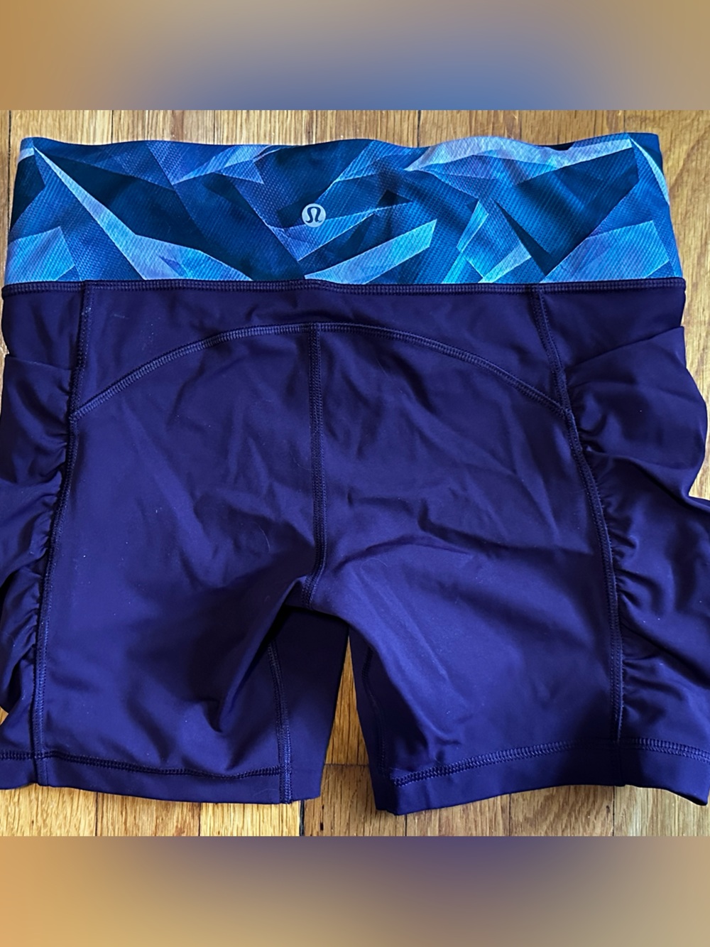Lululemon High-Rise Pocket Biker Shorts - Purple w/ Geometric Waist - Size 8